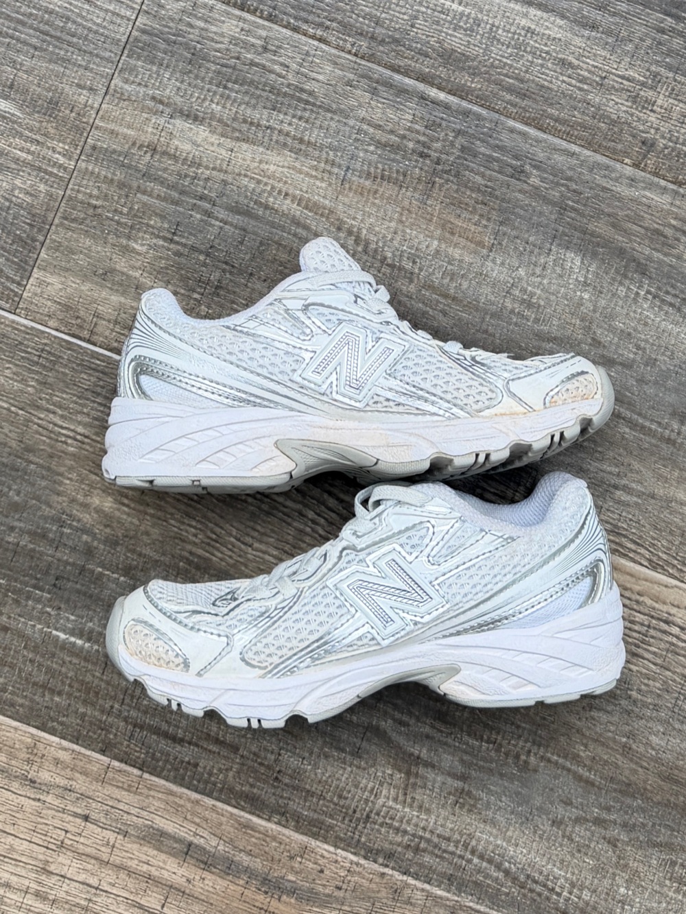 New Balance 740 Athletic Shoe - White / Silver Metallic 10c - Picture 2 of 6